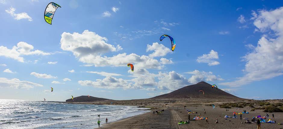 Kitesurfen am Strand von El Médano  Kitesurf- Spots auf Teneriffa