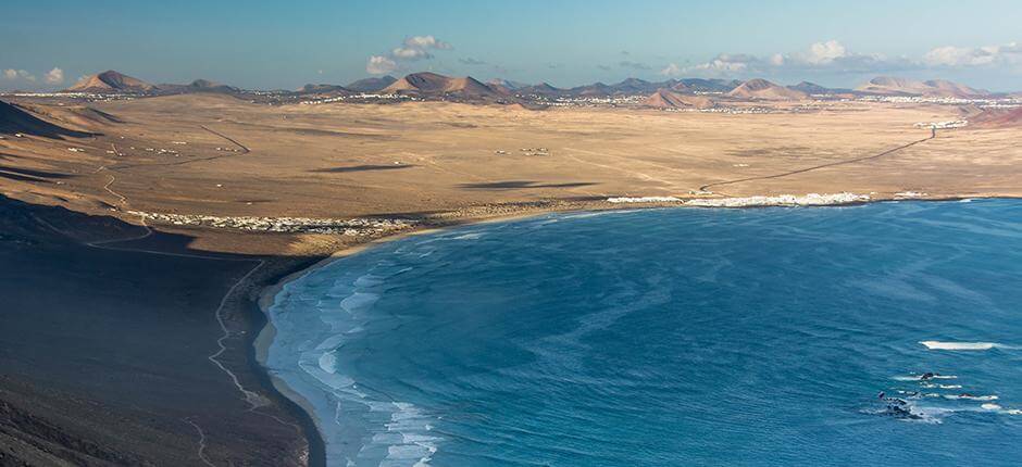 Kitesurfen am Strand von Famara  Kitesurf- Spots auf Lanzarote