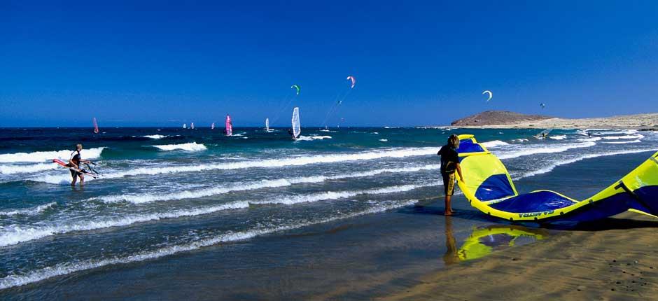 Kitesurfen am Strand von El Médano  Kitesurf- Spots auf Teneriffa