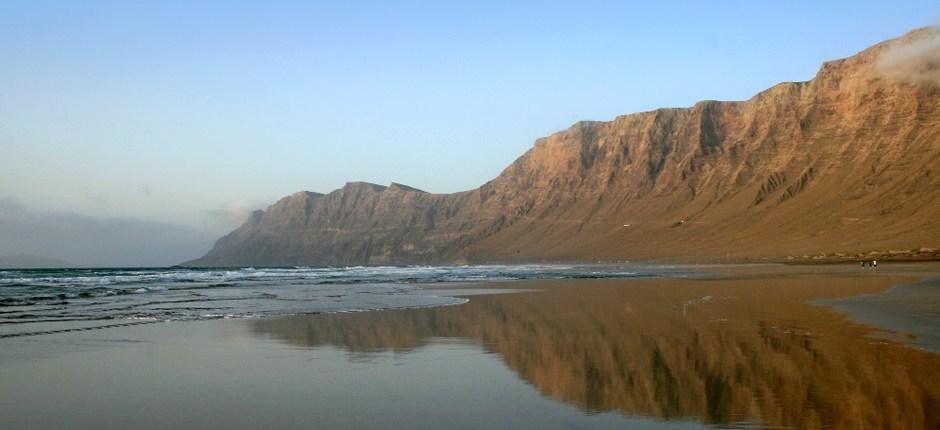 Playa de Famara Beliebte Strände auf Lanzarote