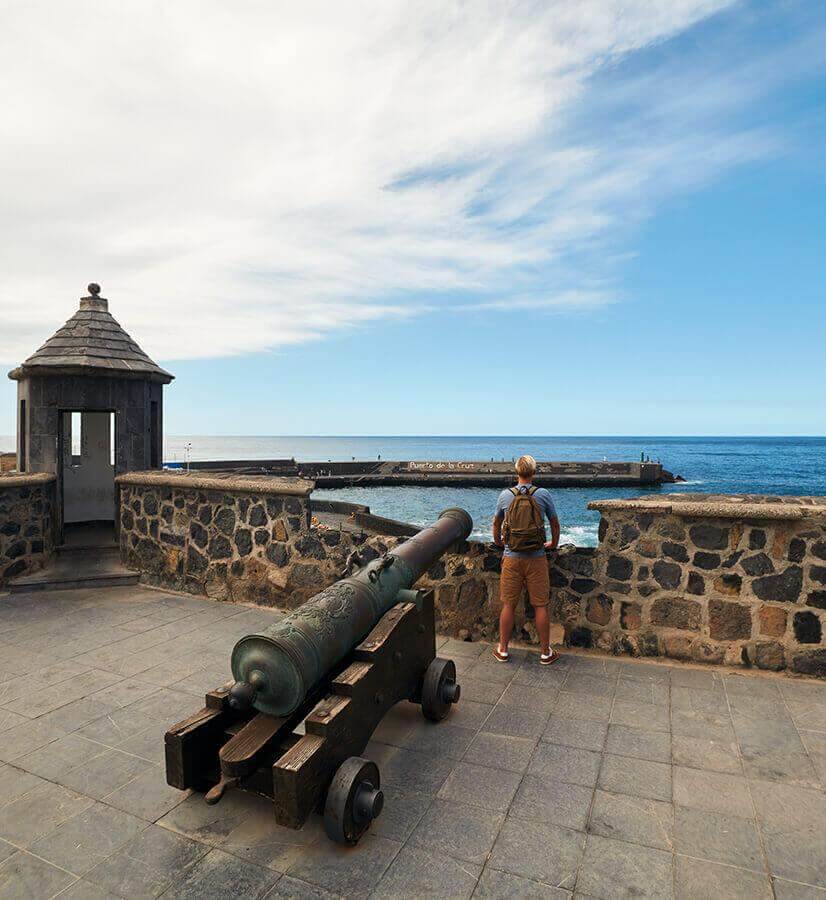 Historischer Hafendamm von Puerto de la Cruz (früher Puerto de la Orotava), Tenerife.